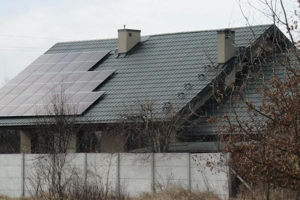 Panele fotowoltaiczne na dachu skośnym 16
